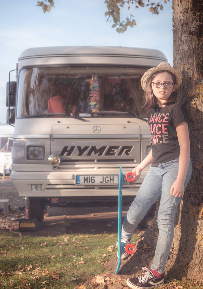 Hymer S670 and skater girl